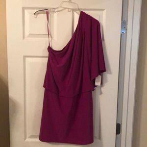 Jessica Simpson’s off the shoulder dress